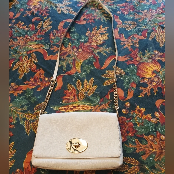 Coach Handbags - Coach Pebble Leather Shiny Gold Closure Chain Crossbody Used Once No Wear